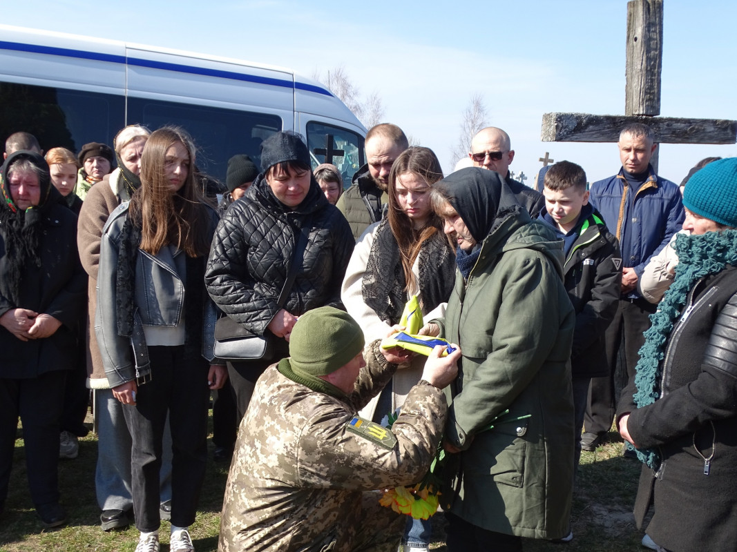 Майже вісім місяців вважався зниклим безвісти: на Волині попрощалися з Героєм Миколою Луцюком