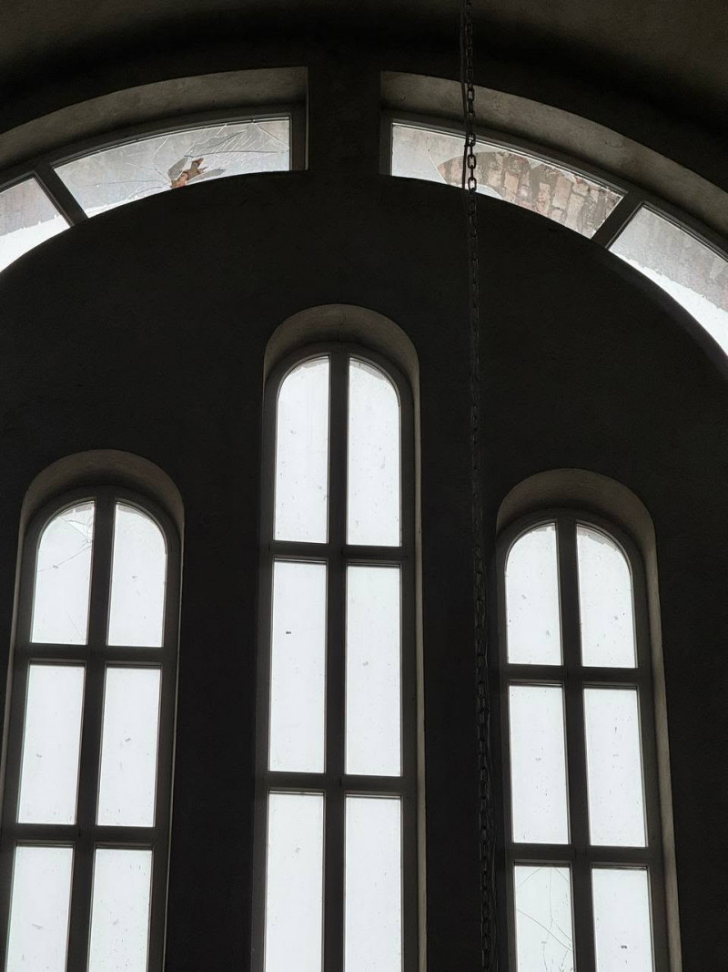 Ворожа атака пошкодила храм у Ковелі: вибиті вікна та посічені стіни