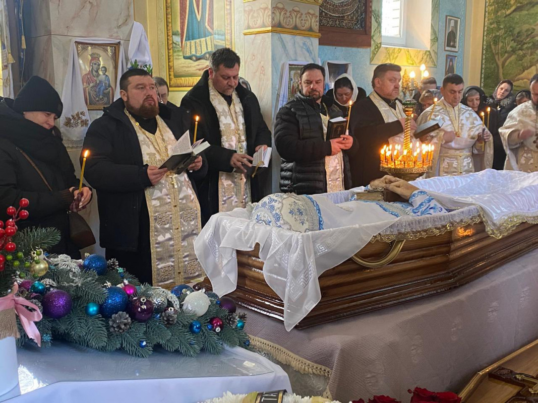 Перший український священник у місті: на Волині поховали протоієрея храму ПЦУ