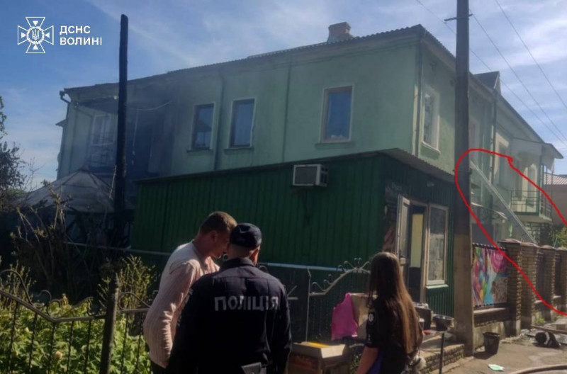 У місті на Волині під час пожежі врятували жінку і трьох дітей