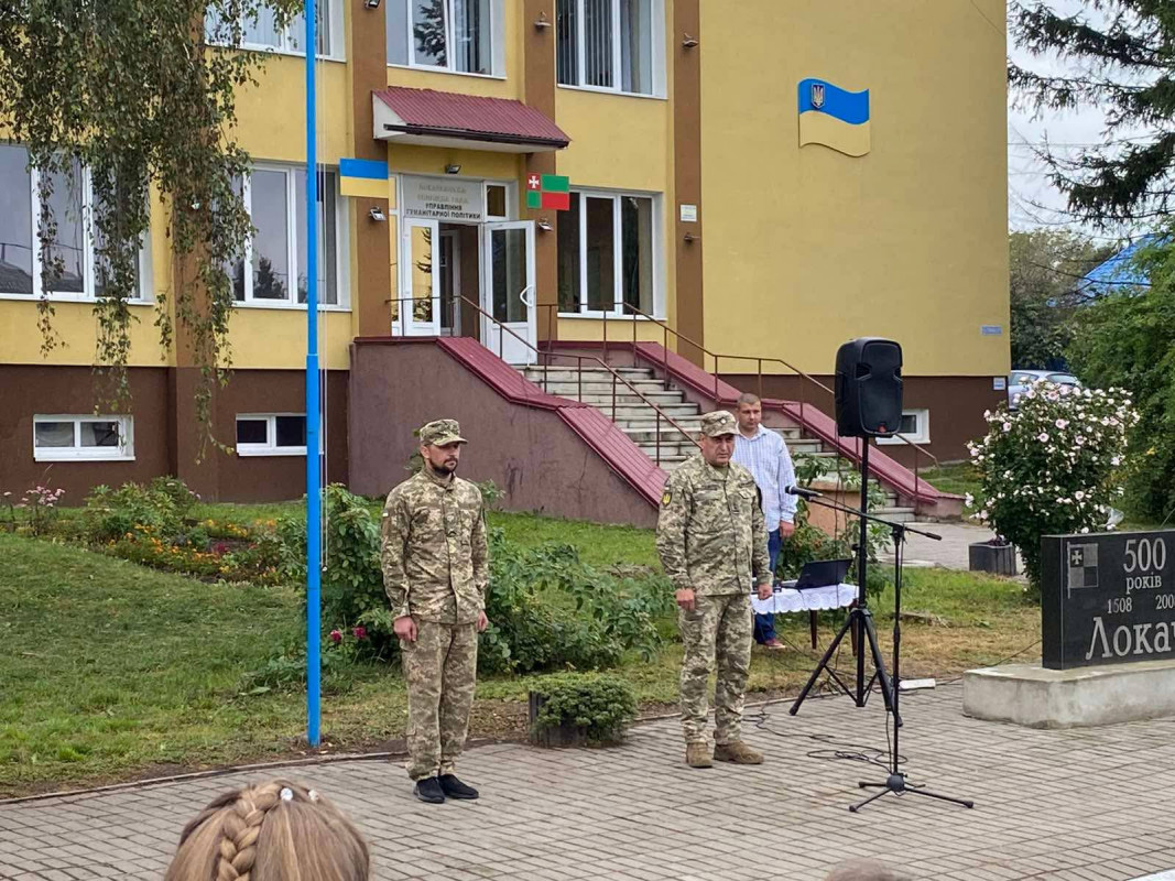 У селищі на Волині відкрили Алею надії для зниклих безвісти та полонених захисників