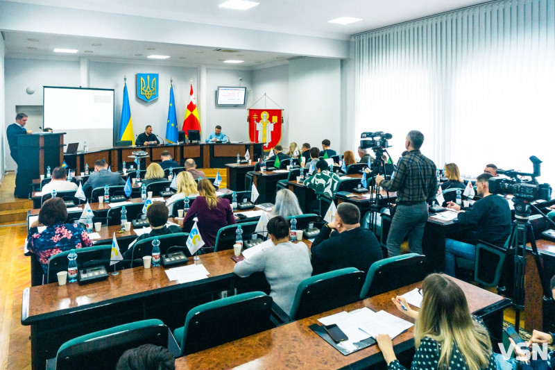 Жовтнева сесія Луцької міської ради: фоторепортаж