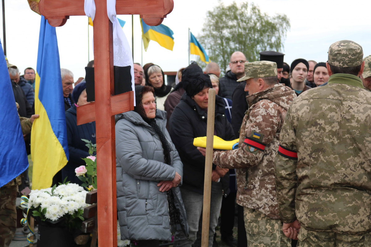 Навіки у строю: волиняни провели в останню путь свого Героя Івана Василюка
