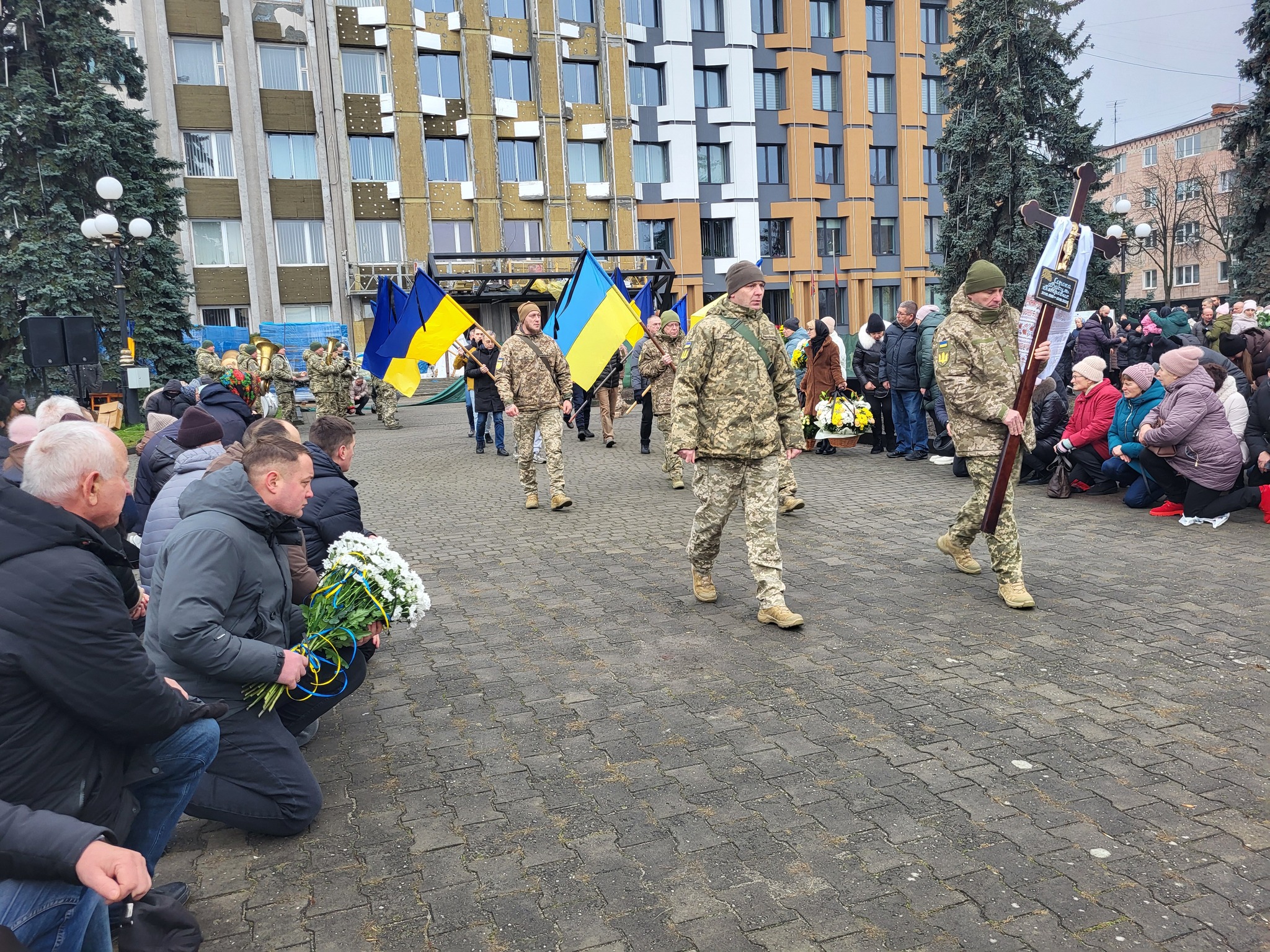Незадовго до загибелі дізнався, що стане татом третьої доньки: на Волині попрощалися з Героєм Василем Сорокою