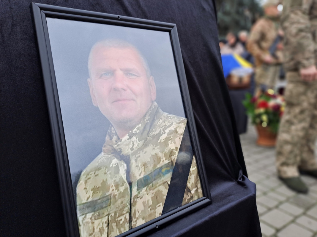 Ковель у жалобі: місто попрощалося з трьома Героями