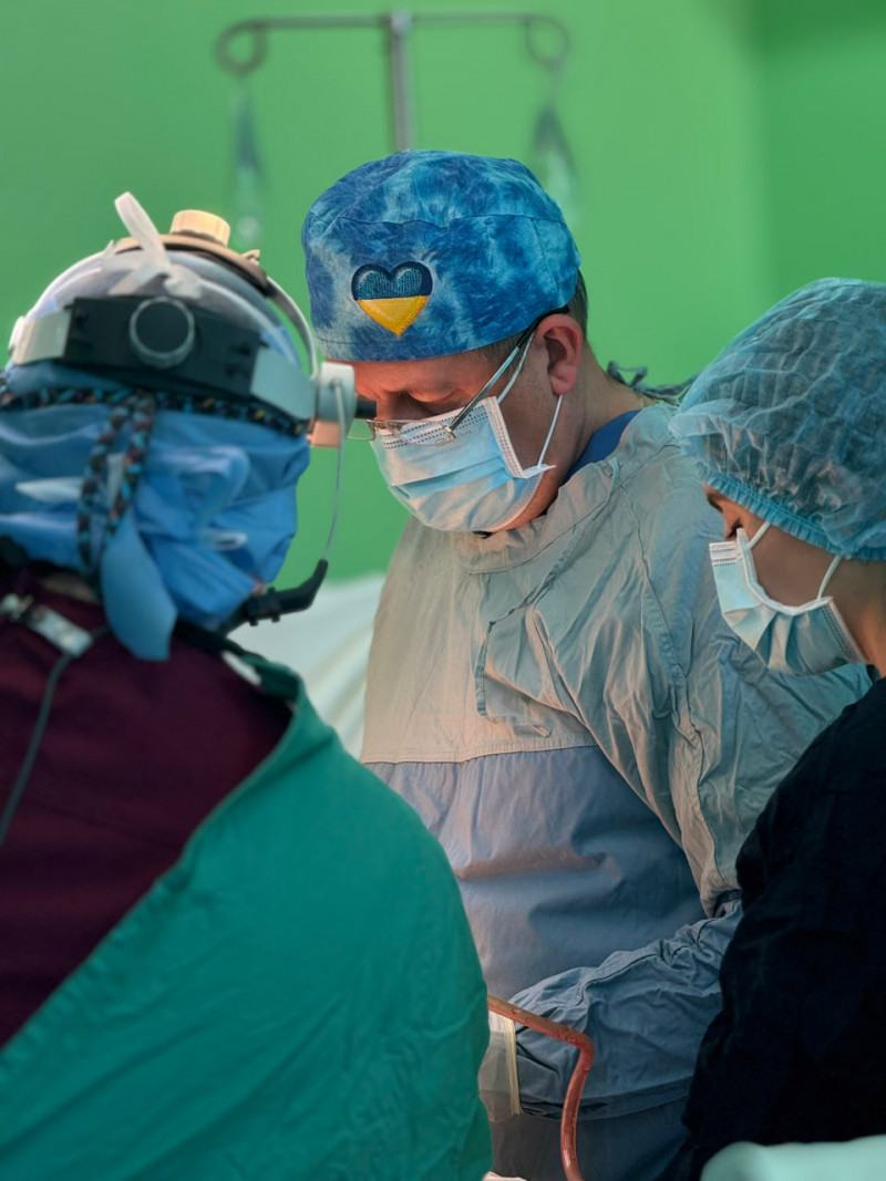 Маленькій лучанці Єві з двобічною нефробластомою провели надскладну операцію та зберегли обидві нирки