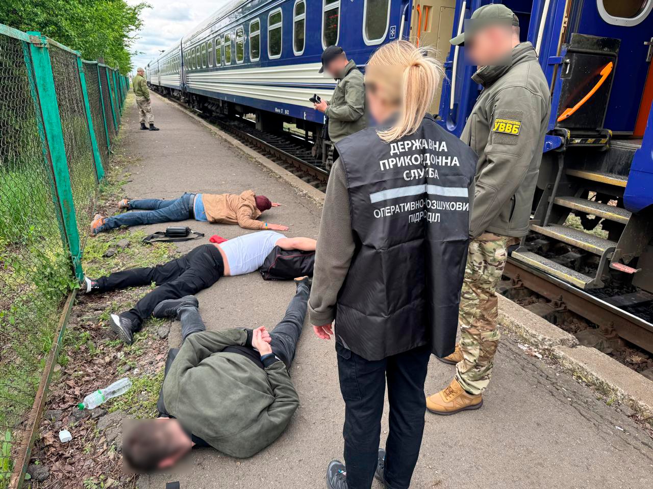 6 тисяч доларів за «переправу»: буковинський коп організував незаконну втечу ухилянтів через «Ягодин»