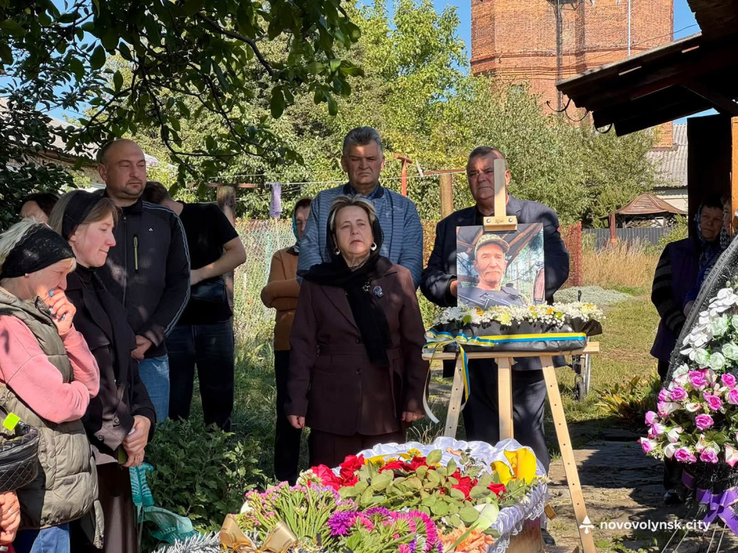 10 років захищав Україну: на Волині попрощалися із Захисником Валентином Кушніруком