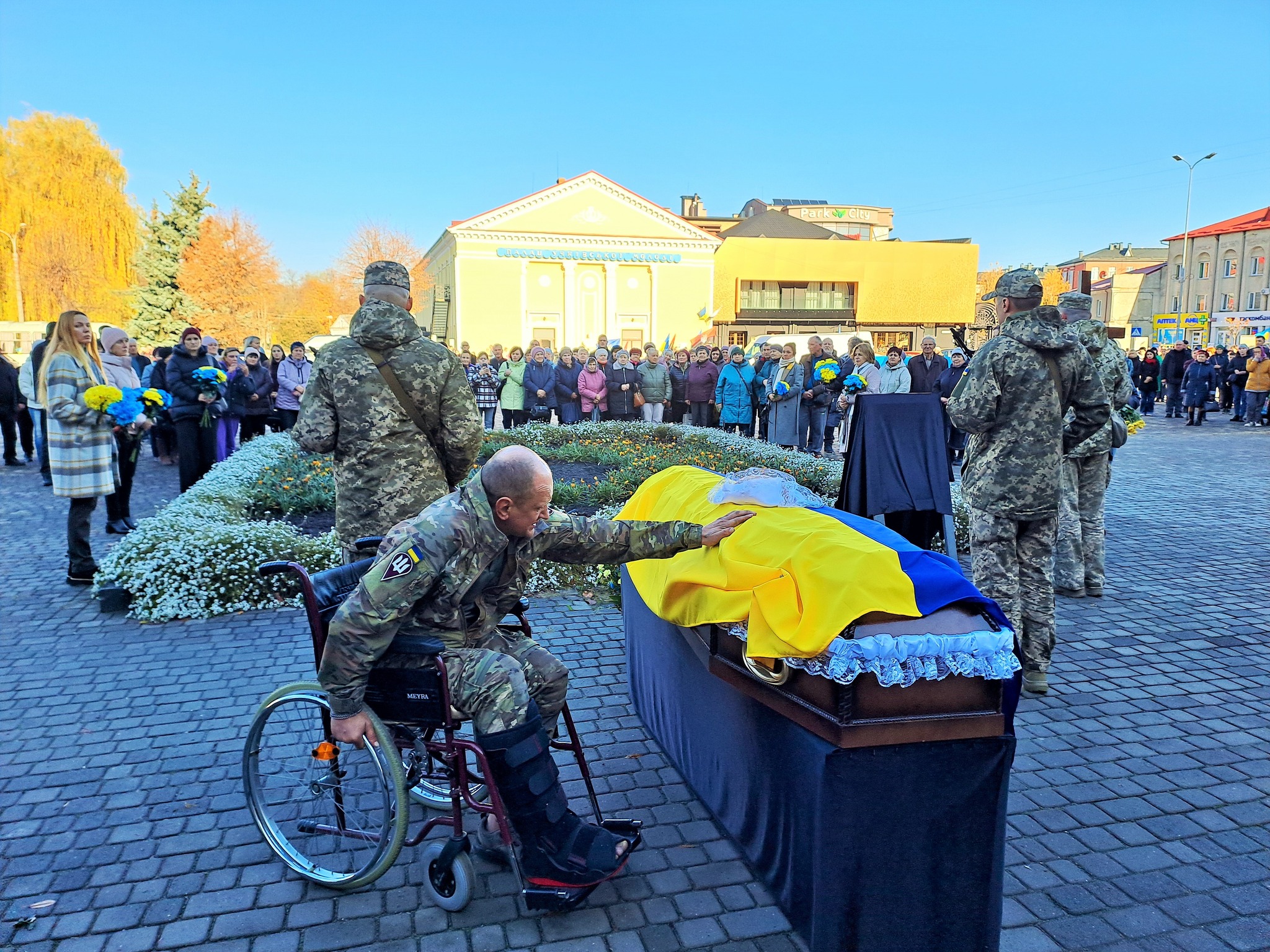 Потрапив у епіцентр вибуху у навчальному центрі: на Волині попрощалися з Героєм Олександром Козаком