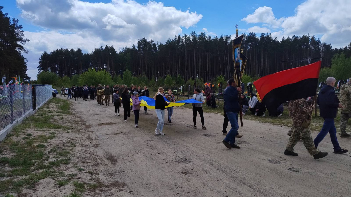 Нещодавно виповнилося 32 роки: на Волині попрощалися з Героєм Віталієм Кайдиком