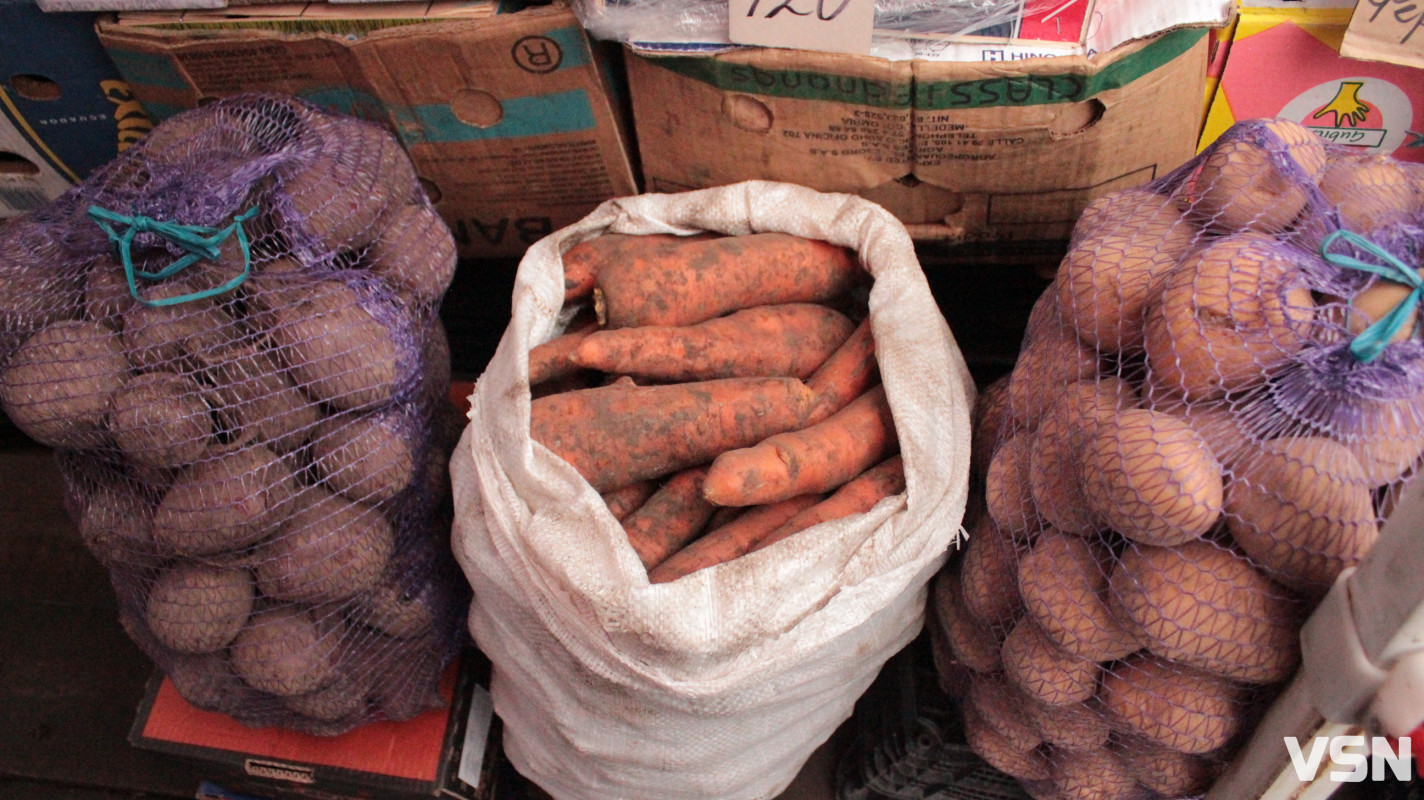 Скільки коштують овочі на ринку у Луцьку?