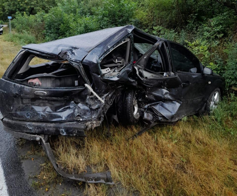 На автівках не залишилося «живого» місця: на дорозі «Луцьк-Львів» - жахлива ДТП