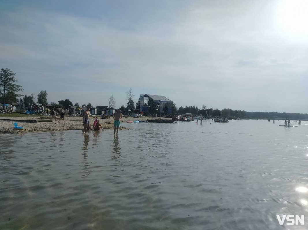 Останній день літа на Світязі: відпочинок, смаколики та кришталево чиста вода