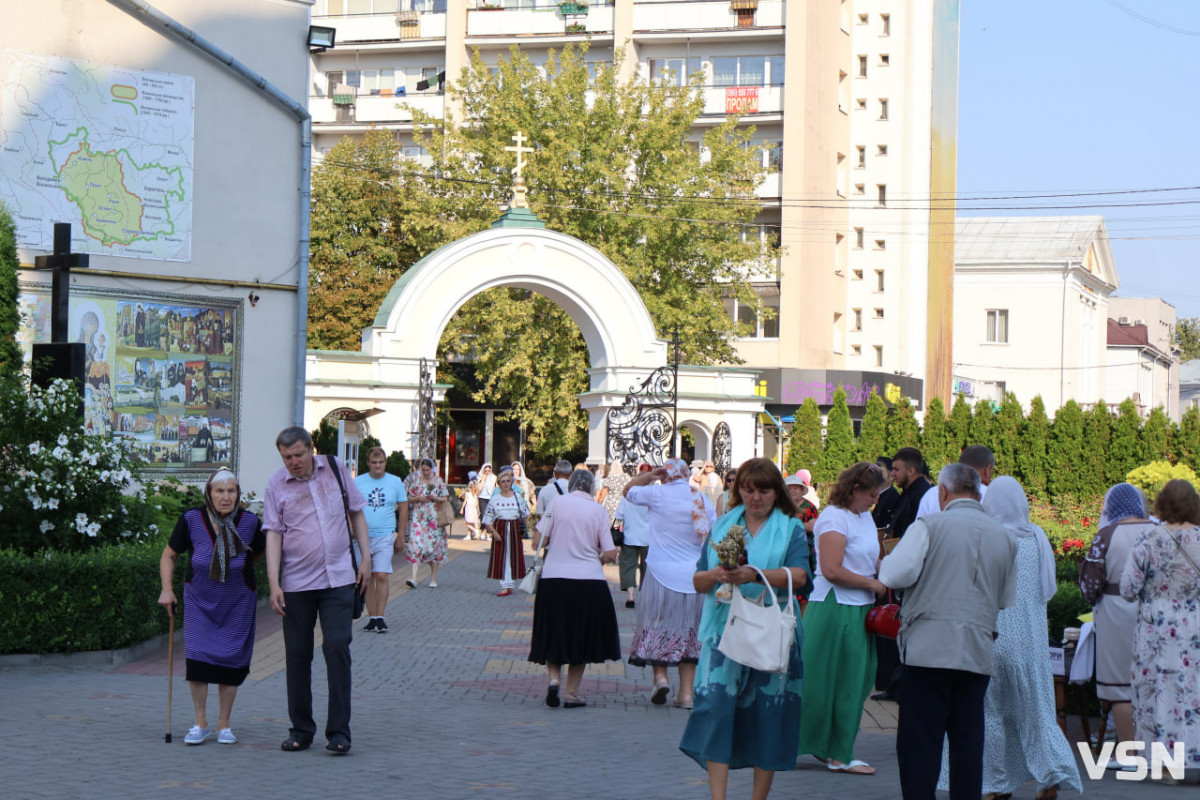 «Душа покликала до храму»: як лучани відзначили Медовий Спас