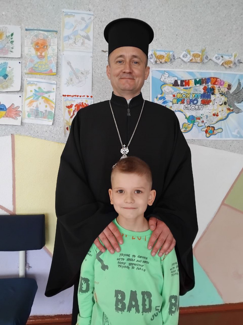 Під час кожного богослужіння моляться за воїнів: отець Роман 25 років є духовним наставником у храмі Луцького району