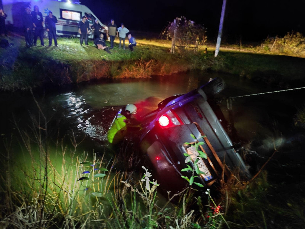 ДТП на Волині: автівка злетіла у ставок