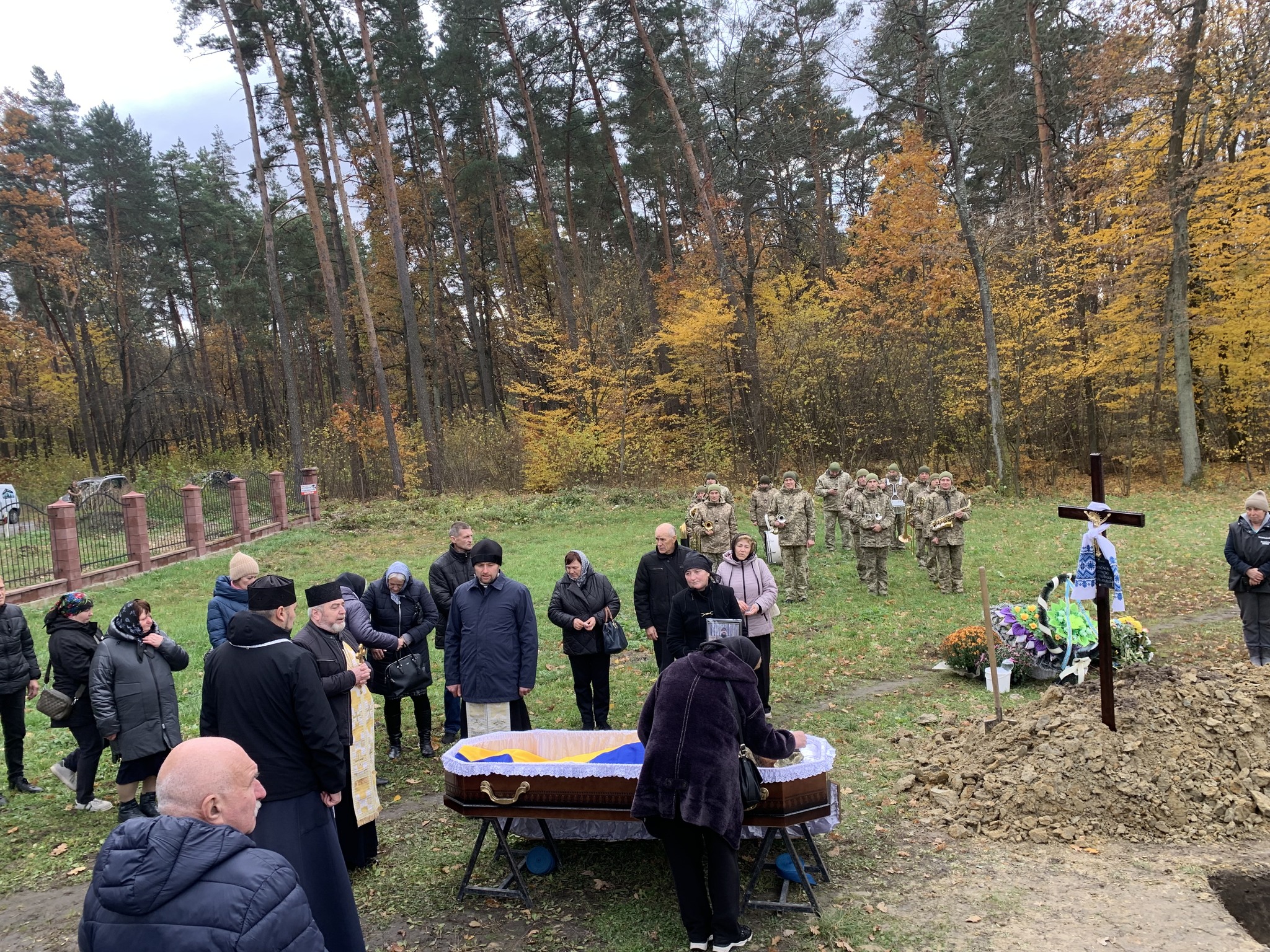 Син втратив батька: на Волині попрощалися з Героєм Петром Масюком