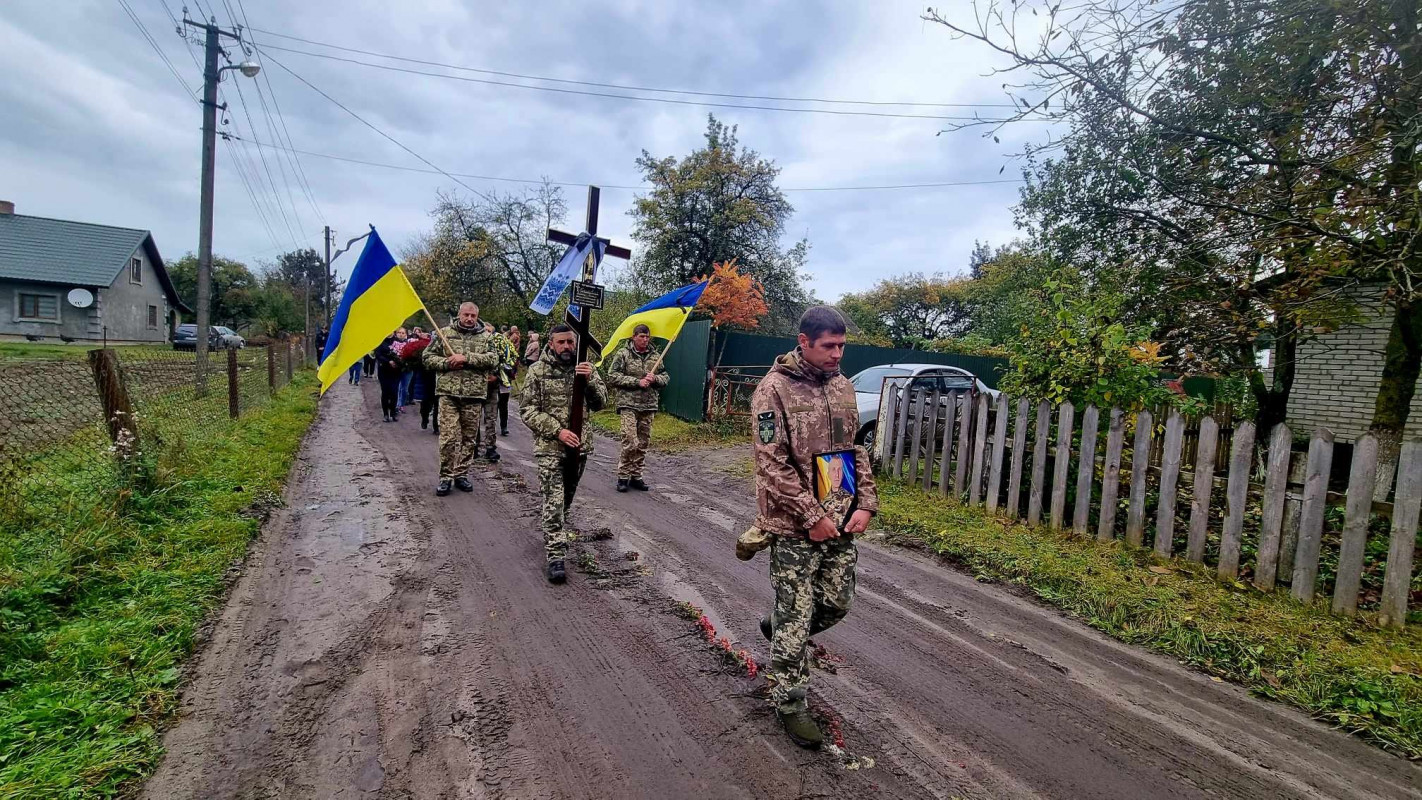 У захисника залишилася мама та двоє сестер: на Волині попрощалися із 35-річним Героєм Володимиром Гіриковичем