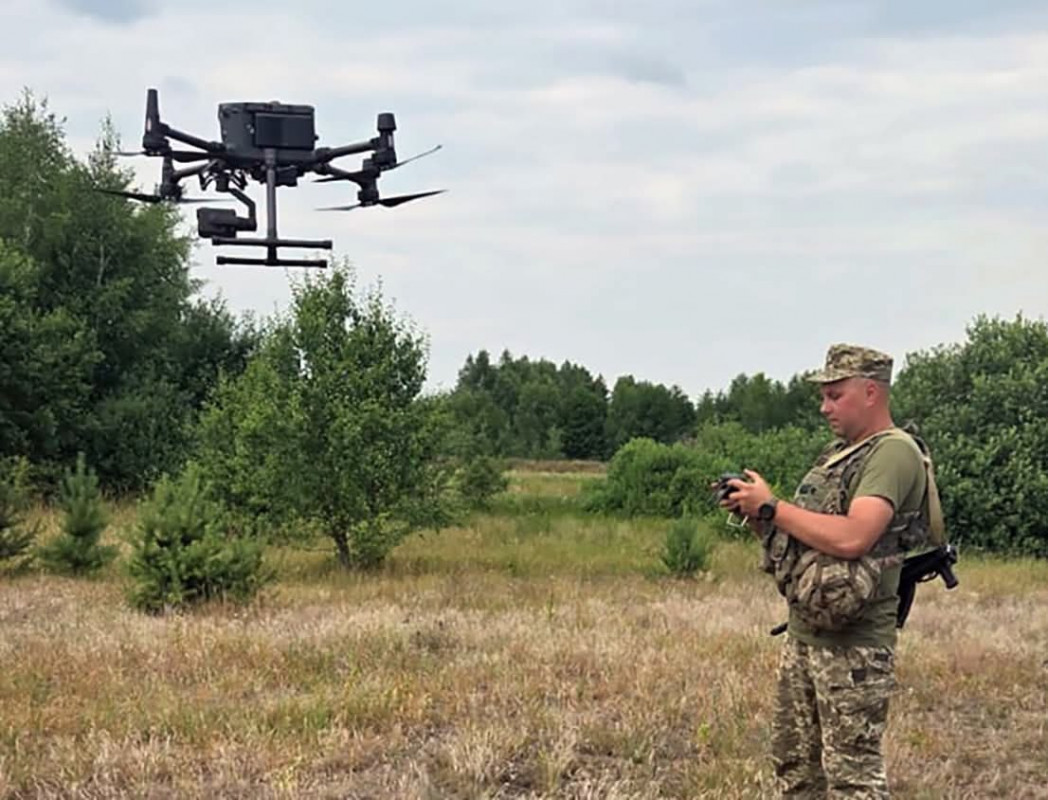 «З неба видно більше»: 33-річний прикордонник із Волині охороняє кордон за допомогою дронів