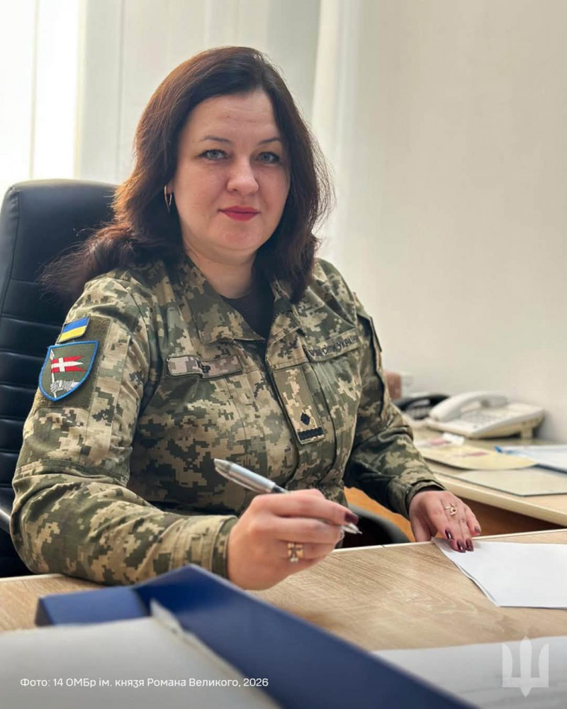 Чоловіки й сини — на фронті, вони тримають стрій у документах: історія захисниць волинської бригади