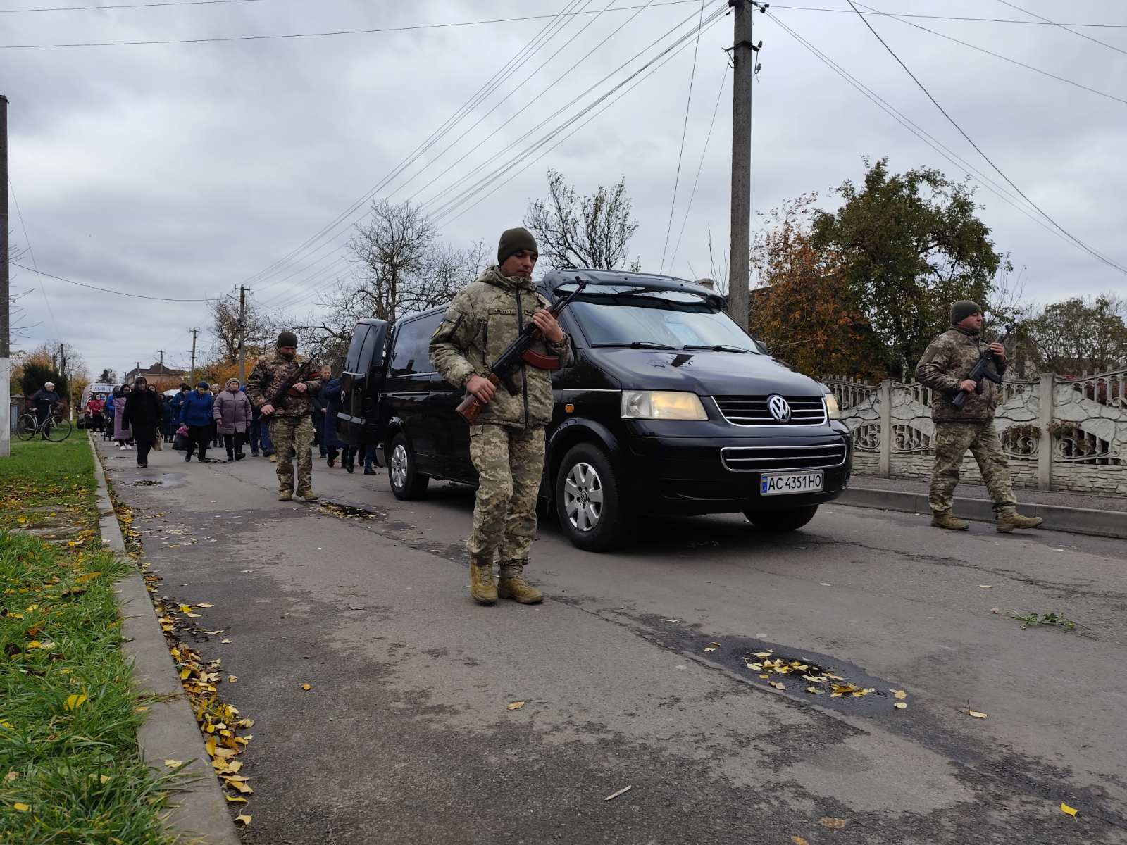 Син втратив батька: на Волині попрощалися з Героєм Петром Масюком