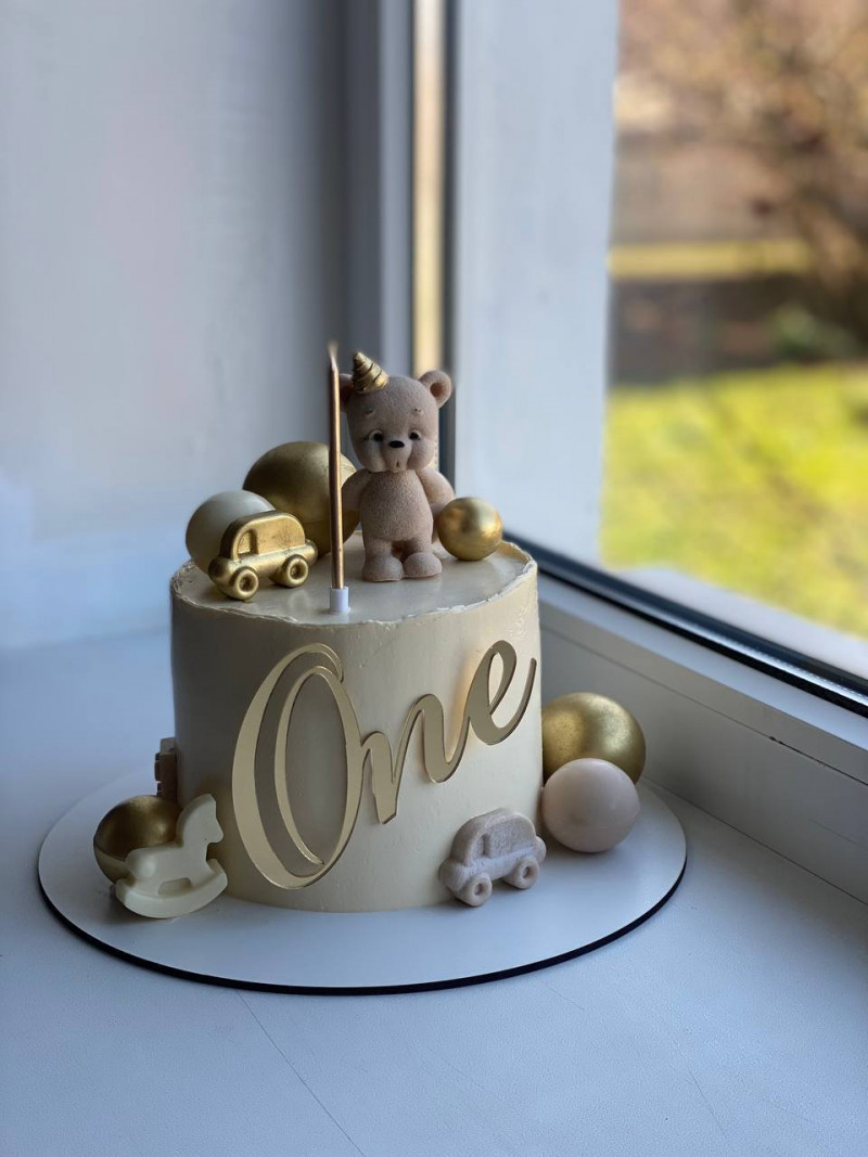 Спочатку пекла для своїх, а потім з'явилося багато клієнтів: історія кондитерки, коровайниці і пекарки з Волині