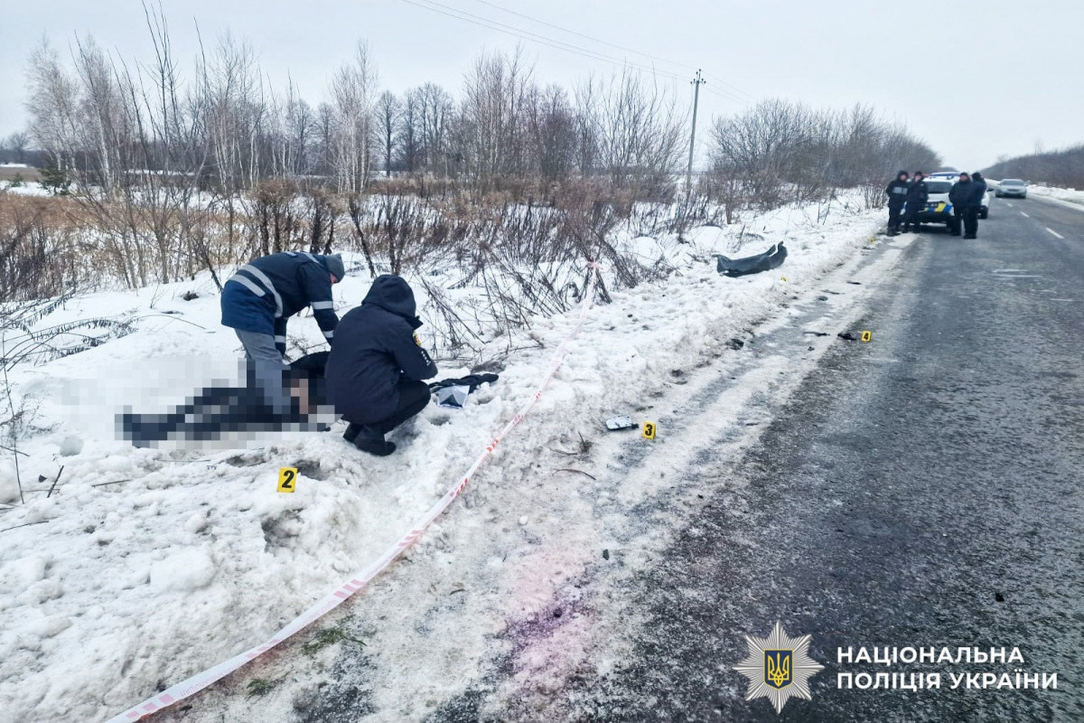 Два похорони за пів року: на Рівненщині матір втратила двох синів, один загинув на фронті, а іншого збив на смерть військовий