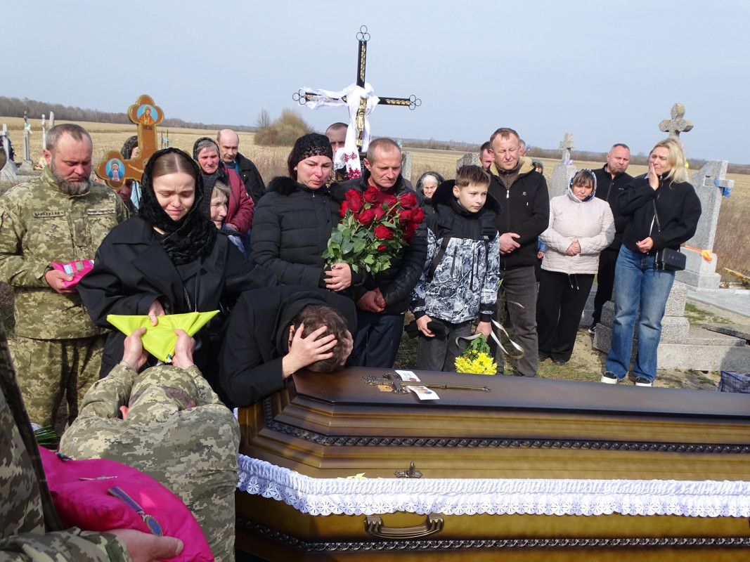 Ворожий дрон обірвав життя: на Волині попрощалися з Героєм Сергієм Панасюком