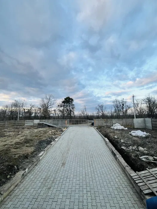 У селі неподалік Луцька продають виробничий комплекс із ділянкою за 21 мільйон