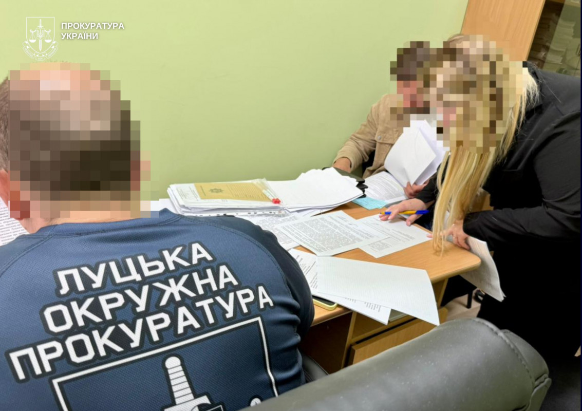 Фіктивне працевлаштування військовозобов'язаних: повідомили про підозру ще двом працівницям ліцею в Луцьку