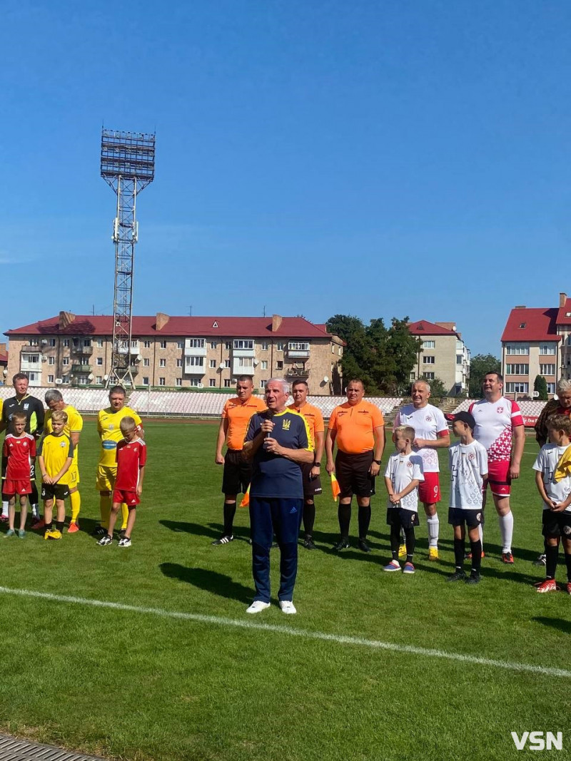 Зірки футболу зустрілися у Луцьку аби зібрати 200 тисяч гривень
