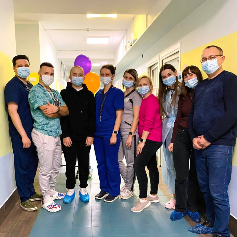 «Головне - не здаватися і вірити, що колись це пекло закінчиться»: історія 16-річного Назара з Волині, який переміг рак