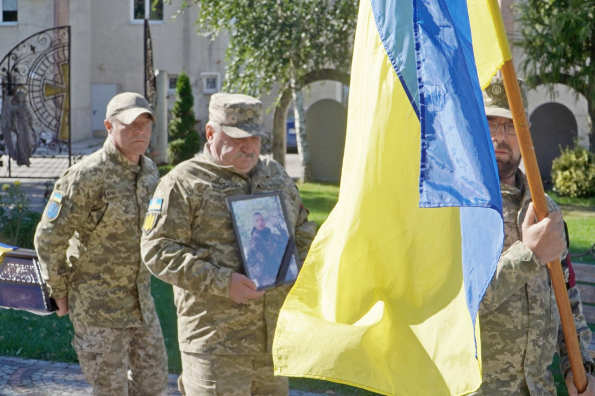 Життя обірвалося від важкого захворювання: на Волині попрощалися з Героєм Сергієм Карабасем