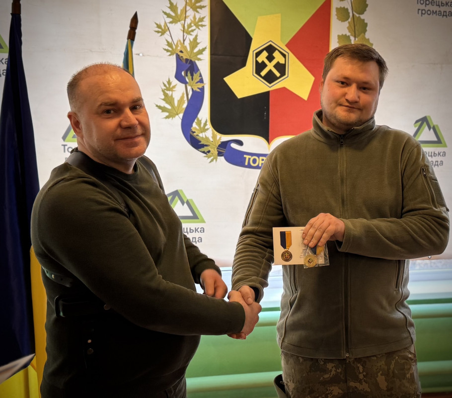 Бійців «Сталевої Сотки» відзначили нагородами за оборону Торецька