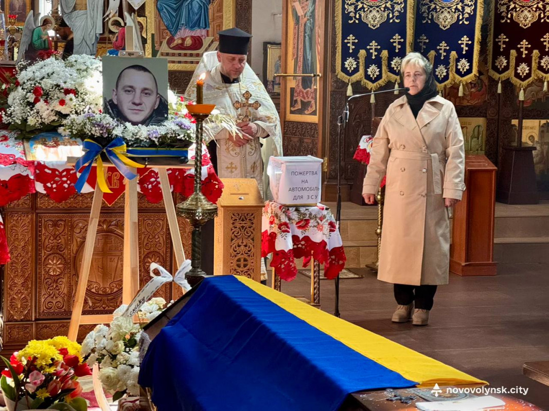 З 2024 року вважався зниклим безвісти: на Волині попрощалися із воїном Сергієм Смоляруком