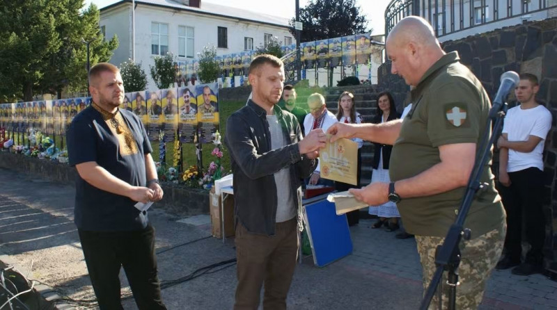 Воювали на найгарячіших напрямках: двох захисників із громади на Волині відзначили нагородами
