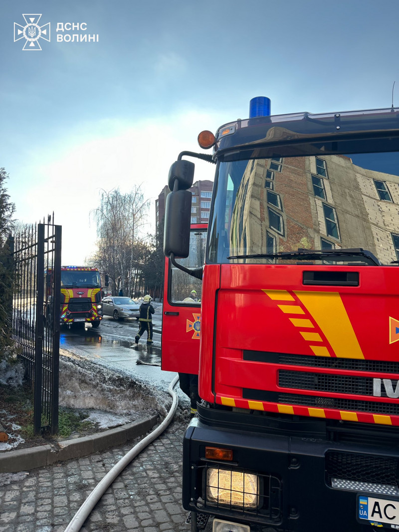 Горіла котельня одного з популярних закладів у Луцьку