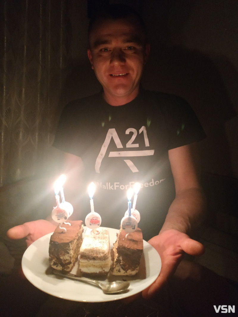 Намагаючись евакуювати полеглого побратима, підірвався на міні. Спогади про Героя з Волині Ігоря Панасюка