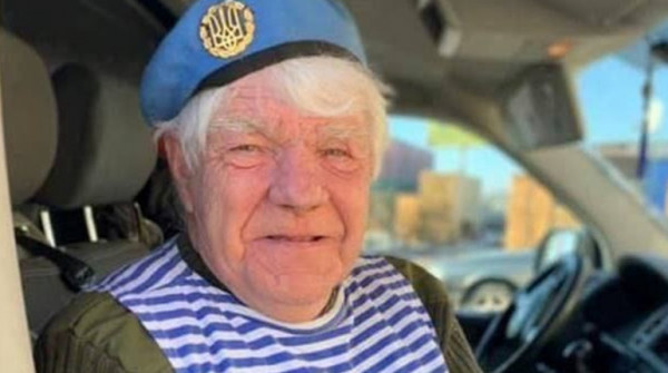 В окупованому Херсоні 75-річний дядя Гриша зібрав для ЗСУ понад 600 тисяч гривень