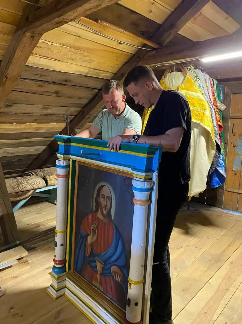 Таємниця під фарбою: у храмі на Волині виявили два приховані іконописні шари XIX століття