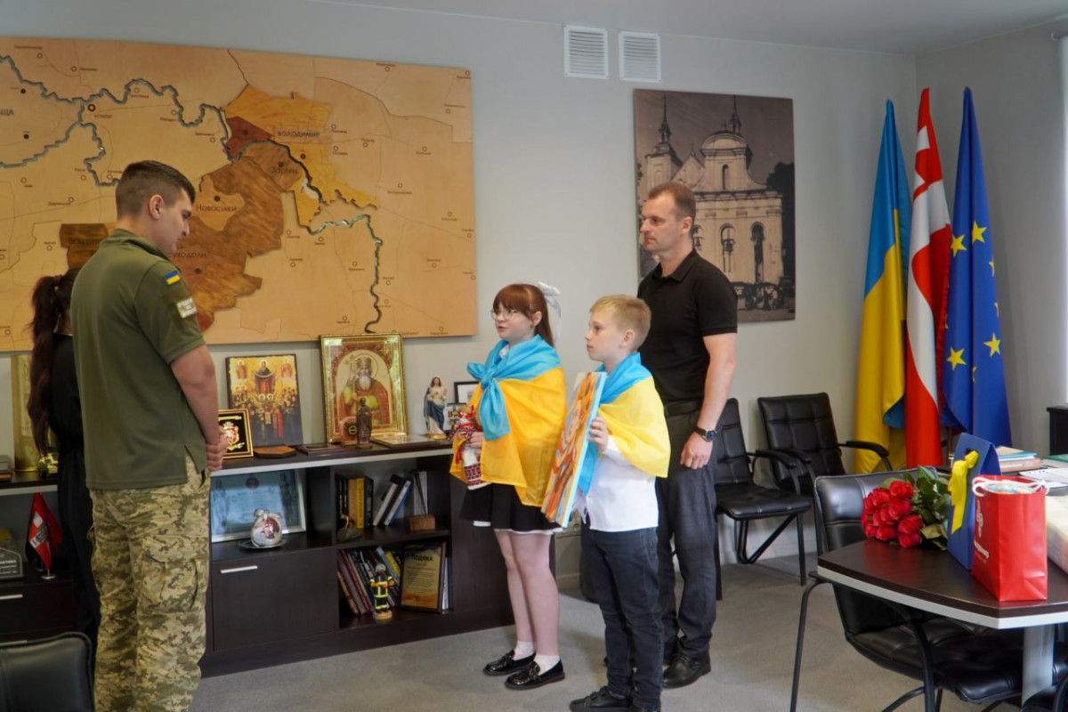 Звільнений з полону військовий повернувся на Волинь
