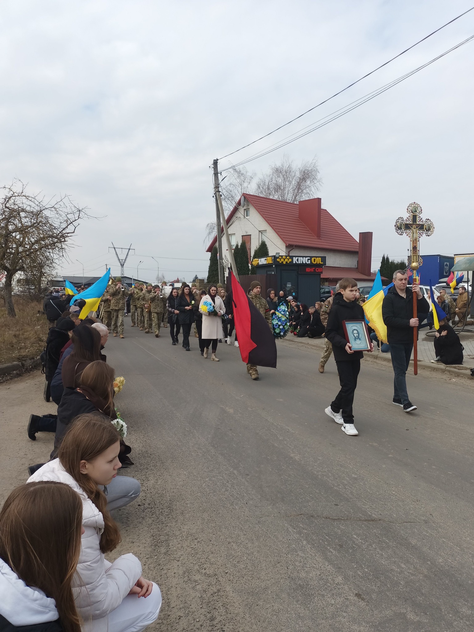 «Це людина з великої літери»: біля Луцька попрощалися з 30-річним Героєм Станіславом Романенком