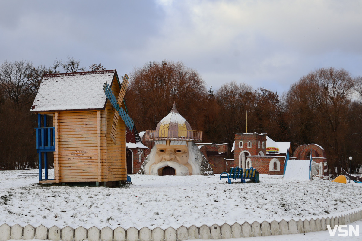 Як виглядає центральний парк у Луцьку у перші дні 2026 року. Фоторепортаж