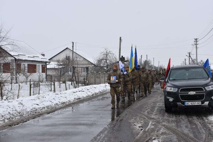 Навіки 47: у Луцькому районі попрощалися з Героєм Миколою Мандзюком
