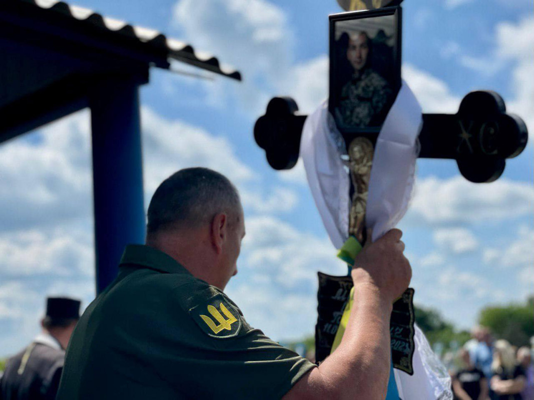 На Волині в один день провели в останню путь двох молодих Героїв - Олега Марчука та Володимира Кварцяна