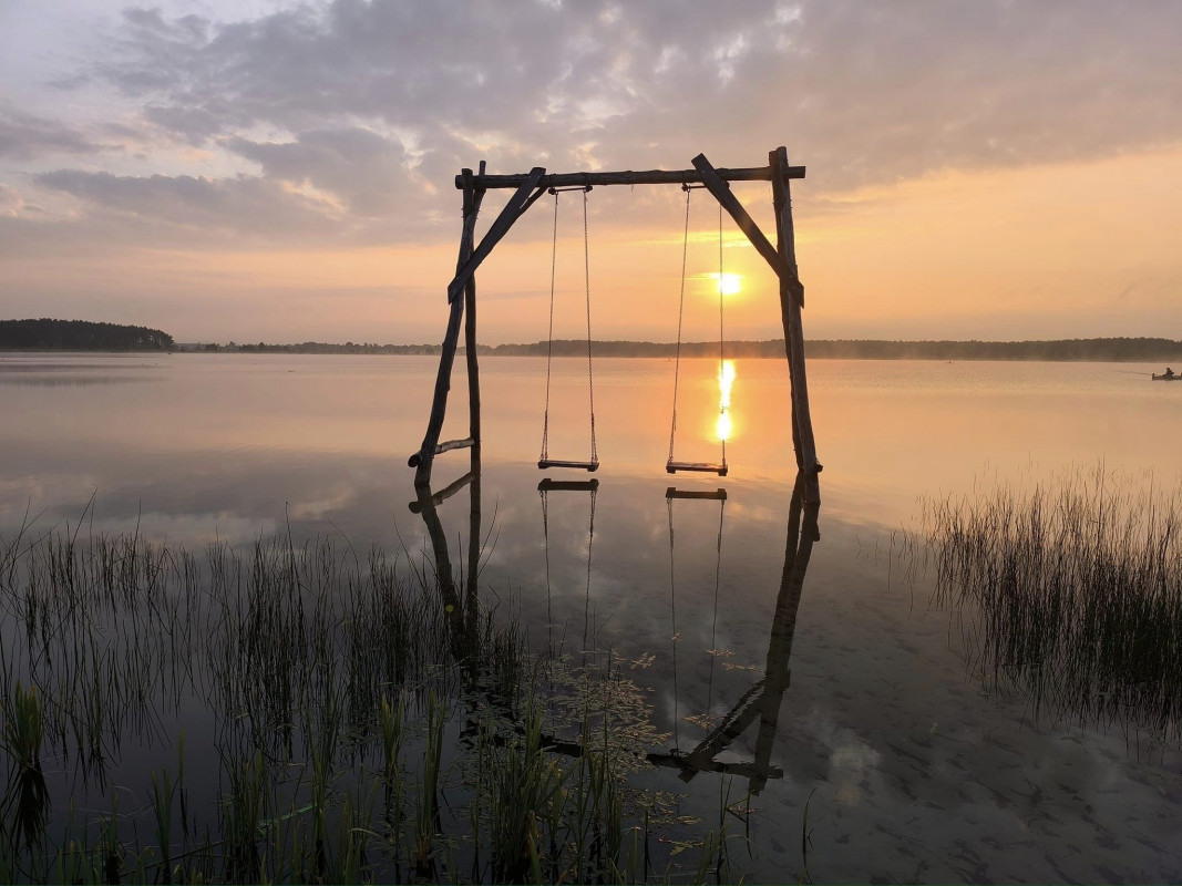 «Пробудження нового дня»: у мережі показали краєвиди волинського озера