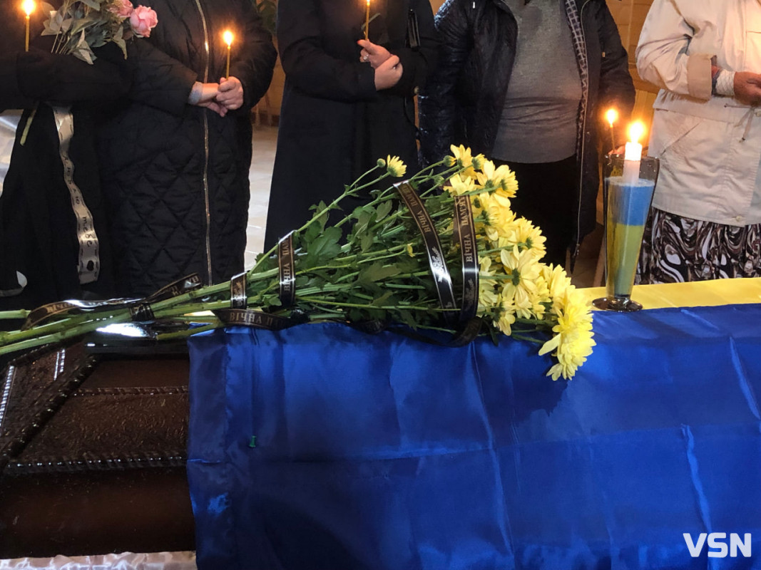Навіки 48: на Волині в останню путь провели Героя Віталія Кузьменка