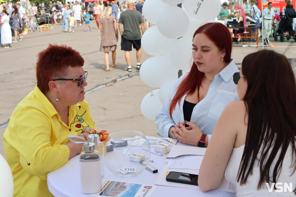Сотні гостей, розваги та подарунки від 