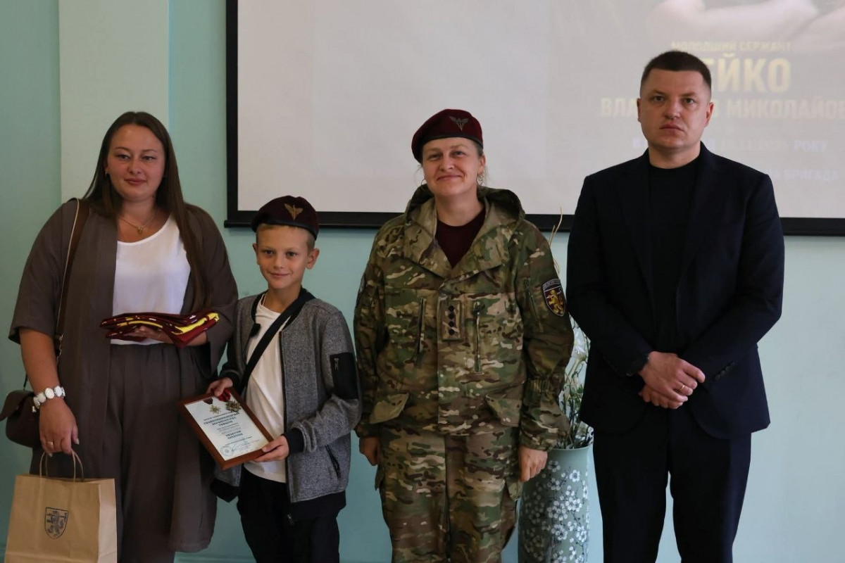 На Волині родинам полеглих захисників і військовополоненого бійця вручили нагороди
