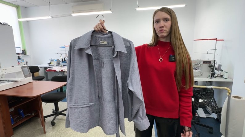 Чоловік нею б пишався: вдова загиблого бійця відкрила бізнес з пошиття одягу в Луцьку